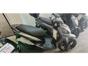 SYM SYMPHONY 125 SR PARABREZZA E BAULETTO IN OMAGG