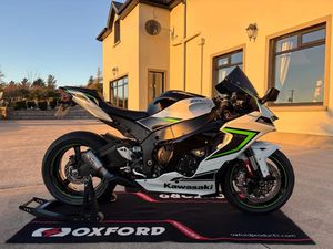 2024 KAWASAKI NINJA ZX10R
