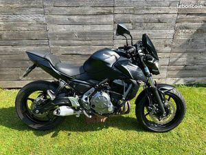 KAWASAKI Z650 ABS – TRÈS BON ÉTAT