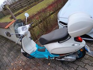 VESPA PRIMAVERA 125