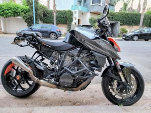 KTM SUPER DUKE R BLACK
