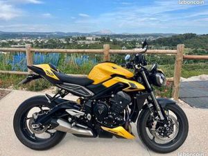 TRIUMPH STREET TRIPLE 765 RS OPTIONS ++