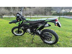 YAMAHA DT 50 X REGISTRIRAN - VSE ORIGINAL