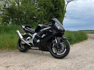 YAMAHA YZF R6