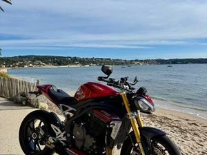 TRIUMPH SPEED TRIPLE RS 1200