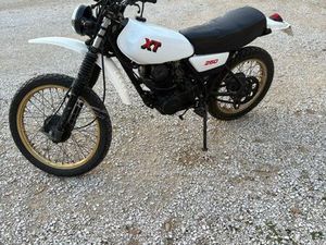 YAMAHA XT 250