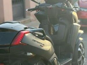 PEUGEOT - METROPOLIS