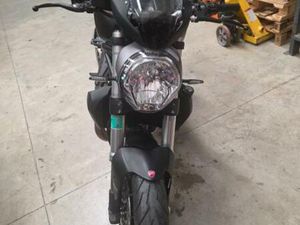 DUCATI - MONSTER 821