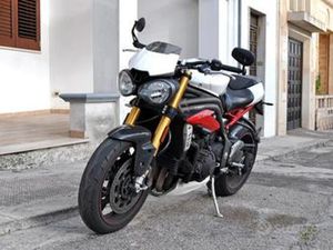 TRIUMPH SPEED TRIPLE R 1050