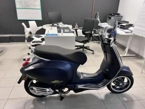 VESPA PRIMAVERA 50 TECH USB LED