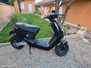 SCOOTER ÉLECTRIQUE NIU MQI+ SPORT SOUS GARANTIE