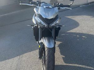 VEND STREET TRIPLE R