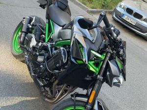 KAWASAKI Z900