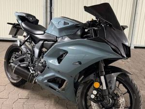 YAMAHA YZF-R7