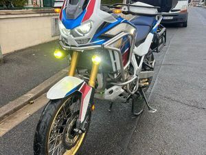 HONDA AFRICA TWIN ADVENTURE 1100 ( BOÎTE MANUEL SHIFTER)