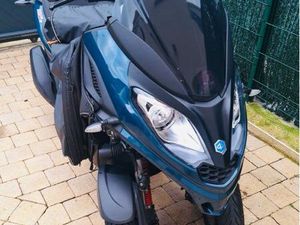 MP3 300 HPE 2022 – 7 000 KM – ÉTAT IRRÉPROCHABLE