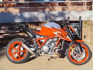 KTM 1290 SUPER DUKE R