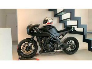 ② TRIUMPH SPEED TRIPLE 1050
