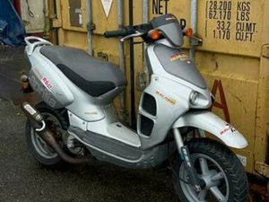 APRILLIA RALLY 70CC 2TAKT — SCOOTERS | APRILIA — MARKTPLAATS