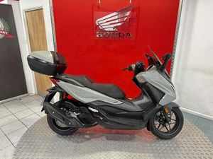 NEW HONDA NSS125 FORZA WITH SMART TOP BOX FOR SALE IN SURREY