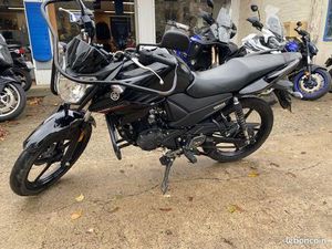 MOTO YAMAHA 125 YS - 1ERE MAIN + CT OK
