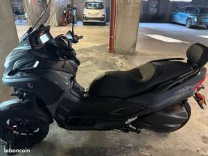 SCOOTER TRICITY 300 ABS