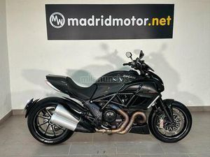 DUCATI - DIAVEL CARBON