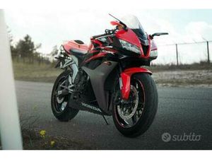 HONDA CBR600 RR 2010