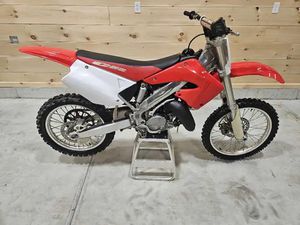 2001 CR 125