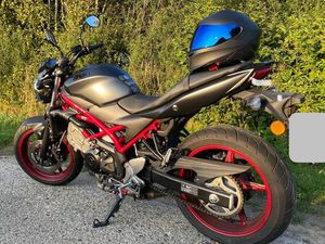 SUZUKI SV 650 - WENIG KM, TOP GEPFLEGT