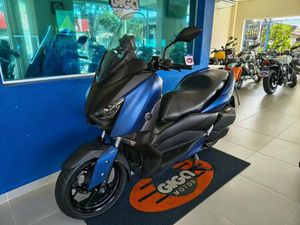 YAMAHA XMAX 250