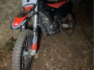 VEND OU ÉCHANGE 300 SMX