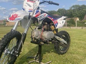 VEND DIRT BIKE