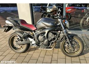 YAMAHA FZ6