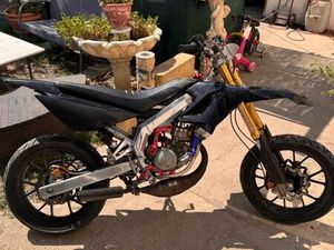 DERBI DRD LTD + LOTS PIÈCES