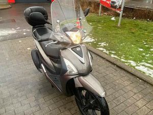 ② SYM SYMPHONY 125 ST