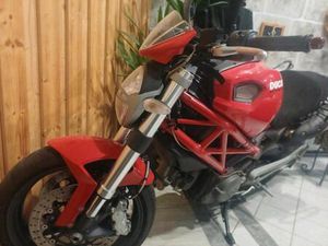 DUCATI MONSTER 696 ABS