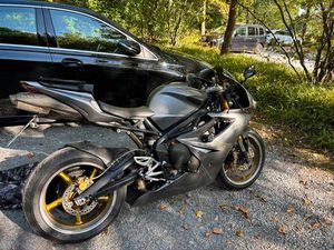 TRIUMPH DAYTONA 675 FRISCHER SERVICE