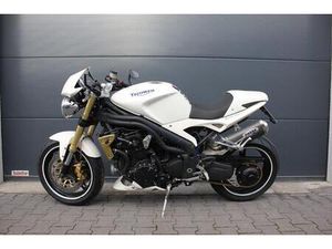 TRIUMPH SPEED TRIPLE 1050 TOP VIELES NEU