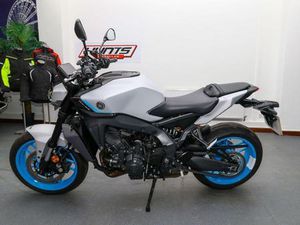2025 YAMAHA MT-09 900 HYPER-NAKED EURO 5