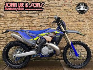 SHERCO SE-F 300 CC 2 T FACTORY ENDURO BIKE, 2024 MODEL, 44 HOURS, IMMACULATE COND