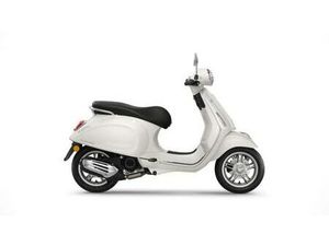 VESPA PRIMAVERA 50 - SAVE £500