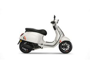 VESPA SPRINT S 125 - SAVE £741