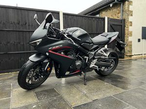 HONDA CBR650R E-CLUTCH SUPER SPORTS PETROL MANUAL EURO 5 (95 PS) 649 CC