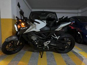 HONDA CB125R 2025 COM 170KM PAREDES