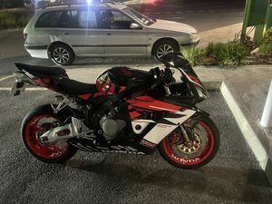 CBR 1000RR FIREBLADE GRÂNDOLA E SANTA MARGARIDA DA SERRA