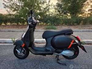 PIAGGIO VESPA 300 GTS - 2023