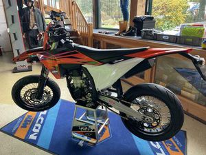 KTM SMR 450 (MODELL 2024) – UMBAU AUF STRAßENZULASSUNG