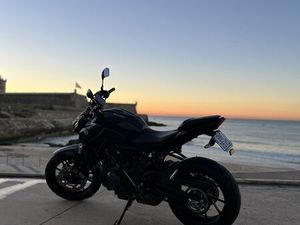 YAMAHA MT 07 2024 CARCAVELOS E PAREDE