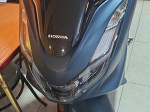 MOTA PCX 2024 MUITO NOVA CARCAVELOS E PAREDE